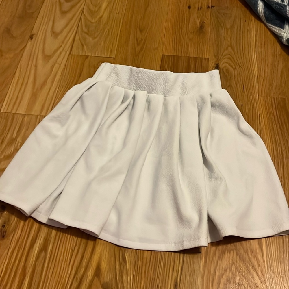 Love streak, white skirt